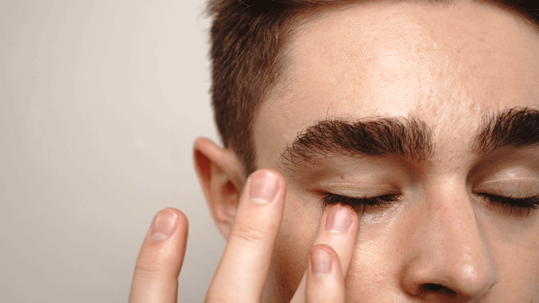 ways you touch your face that give you wrinkles