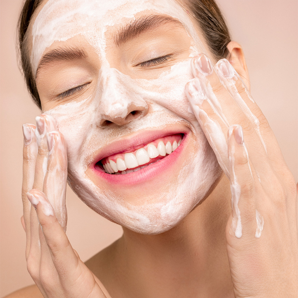 The Difference Between Foaming, Gel, and Cream Cleansers
